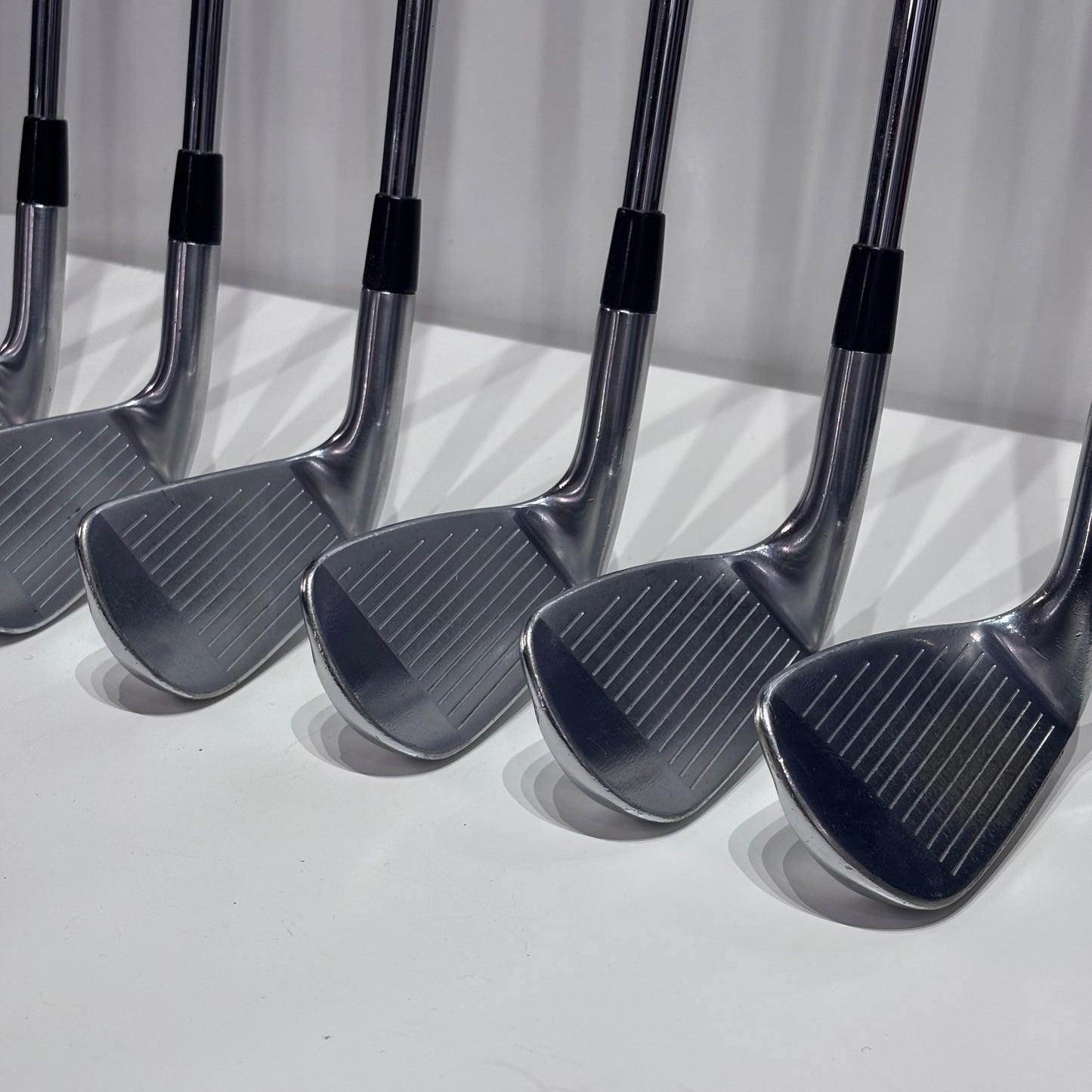 Titleist MB Forged 4-PW Irons / Project X 7.0 XX-Stiff Flex