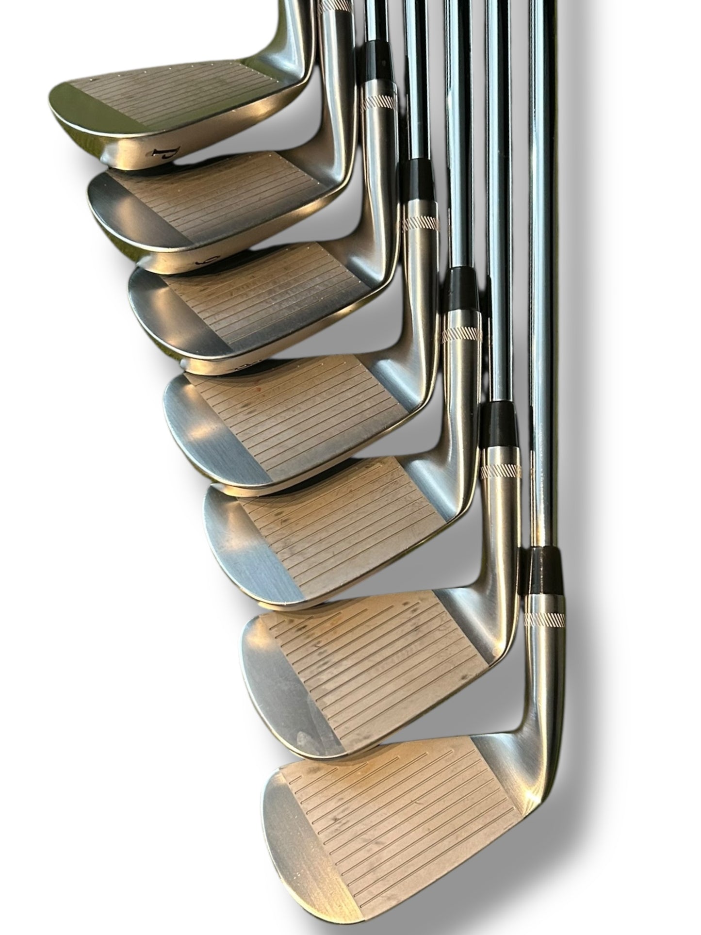 SUB70 669-TC 5-PW + 699-CB 4 Iron - Dynamic Gold 105 S300 Flex
