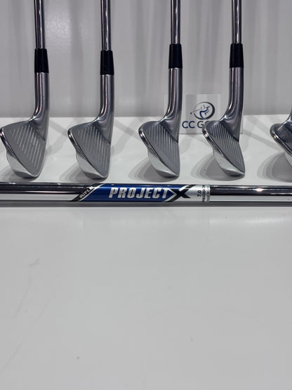 Titleist MB Forged 4-PW Irons / Project X 7.0 XX-Stiff Flex
