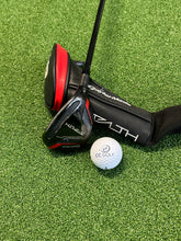 Load image into Gallery viewer, TaylorMade Stealth 4 Hybrid /  22° / Ventus Red 7-S Stiff Shaft
